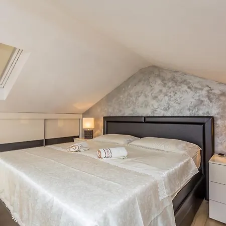 House Lucija Tatil Evi Zgaljic